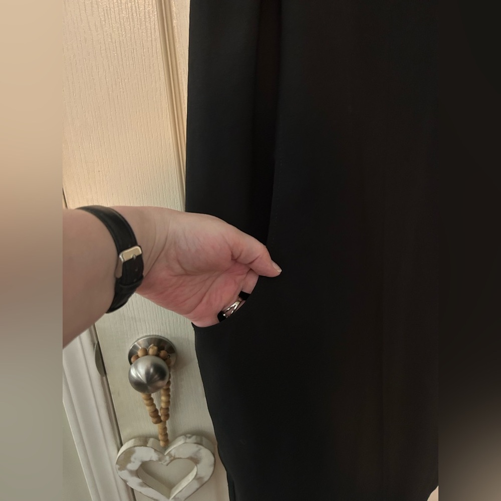 Hugo Boss Elegant Black Dress with Ties at Neck - Picture 4 of 12